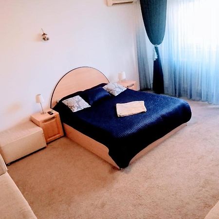 Unirea Cozy Studio Apartment บูคาเรสต์ ภายนอก รูปภาพ